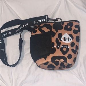 HYDRO JUG LEOPARD SLEEVE